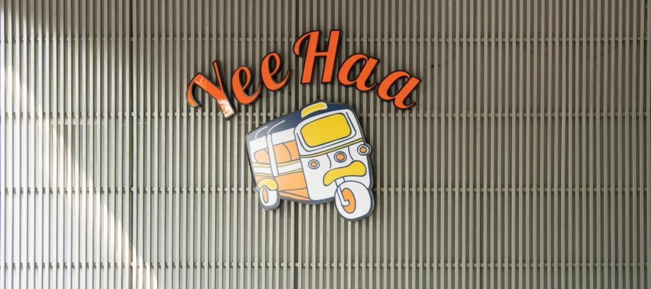 Yeehaa Bangsue Aparthotel Bangkok Buitenkant foto
